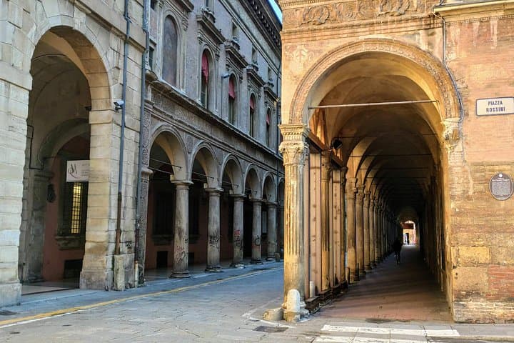 Bologna Murder Mystery: Self-Guided City Quest