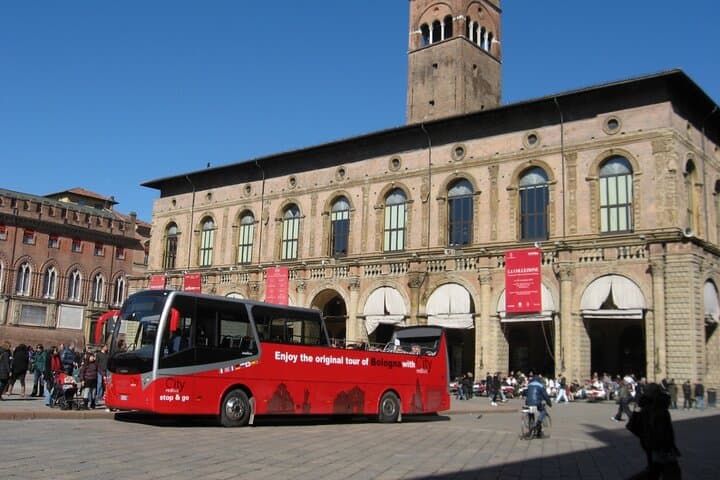 Bologna Open Bus skip the line & Food Tasting