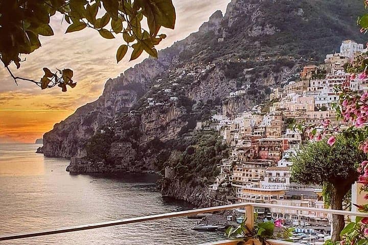 Private transfer from Naples to Sorrento or reverse.