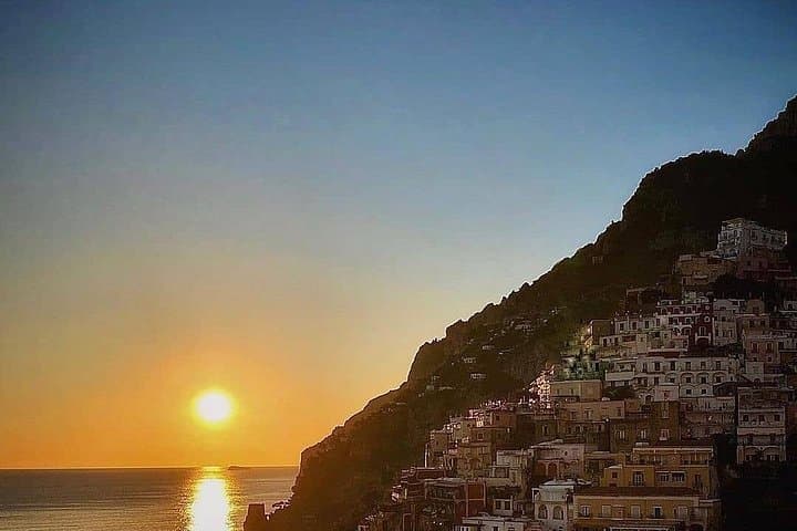 Private transfer from Naples to Sorrento or reverse.