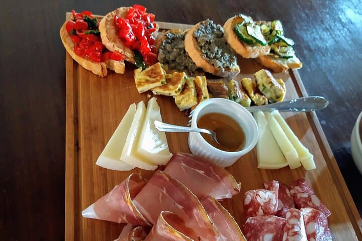 Tuscan Tagliere for your wine tasting & Lunch