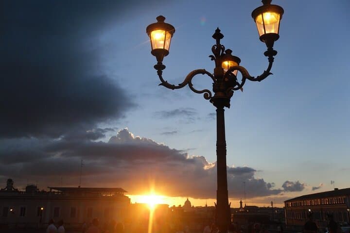 Romantic Rendezvous: Private Night Tour of Rome with Chauffeur