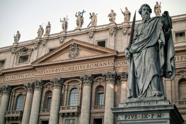 Exclusive Rome Explorer: Personalized Tour & Chauffeur