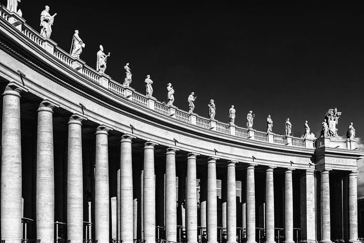 Romantic Rendezvous: Private Night Tour of Rome with Chauffeur