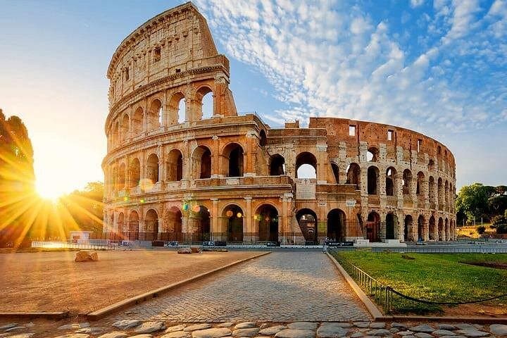 12DEDay Tour of Italy and Switzerland