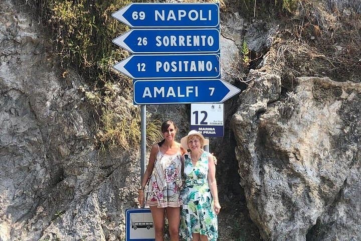 Private transfer SORRENTO to NAPLES or reverse with 3 hours stop in Pompeii