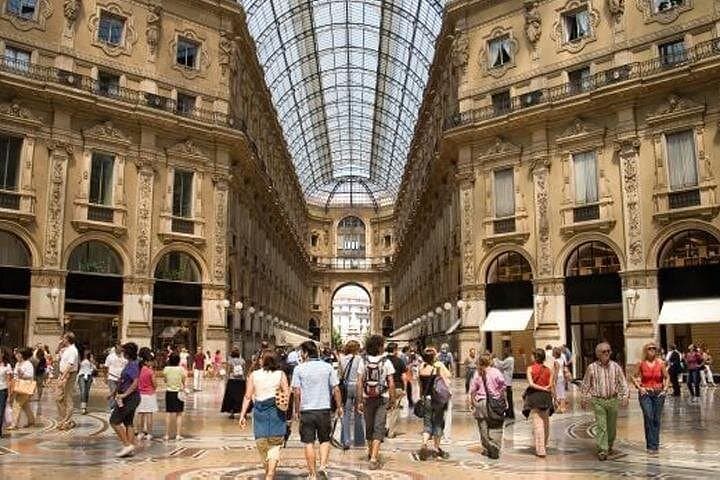 12DEDay Tour of Italy and Switzerland