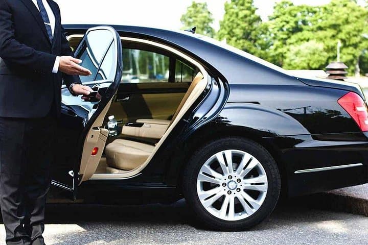 One Way Private Transfer from Sorrento to Naples (Airport-Train station-Hotel)
