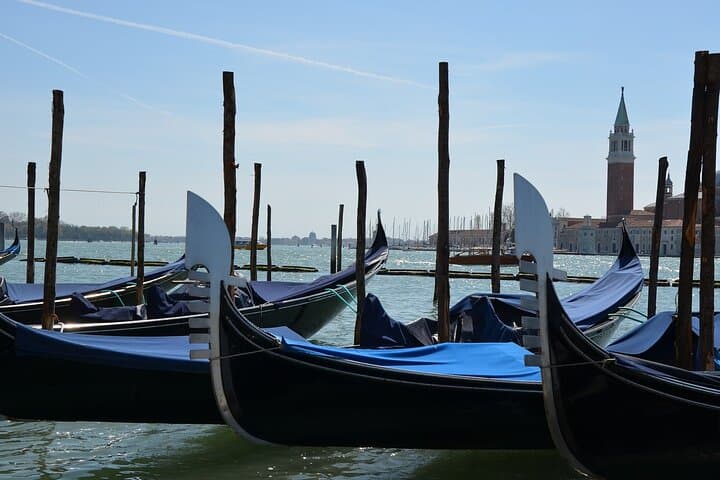 Best of Venice in 2 Hours: Walking Tour & Gondola Ride