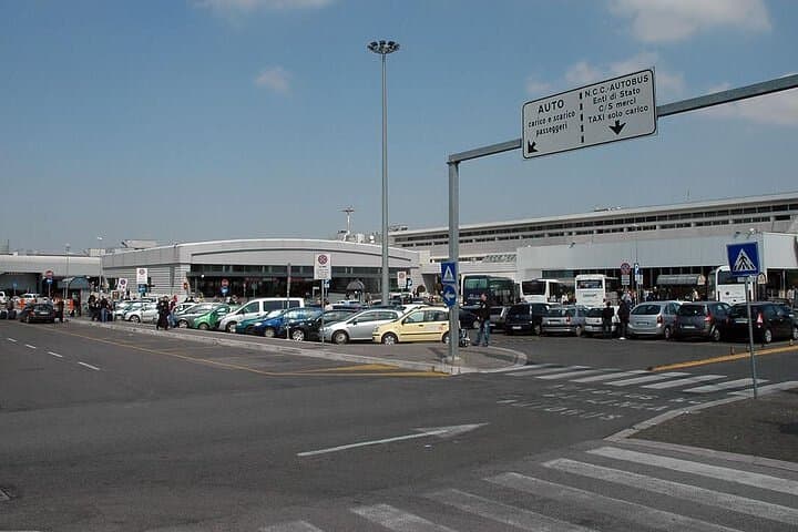 Luxury Private Transfer from/to Fiumicino Airport to Rome Center