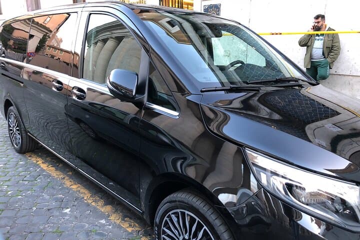 Private transfer from Port of Civitavecchia to FCO airport / Rome