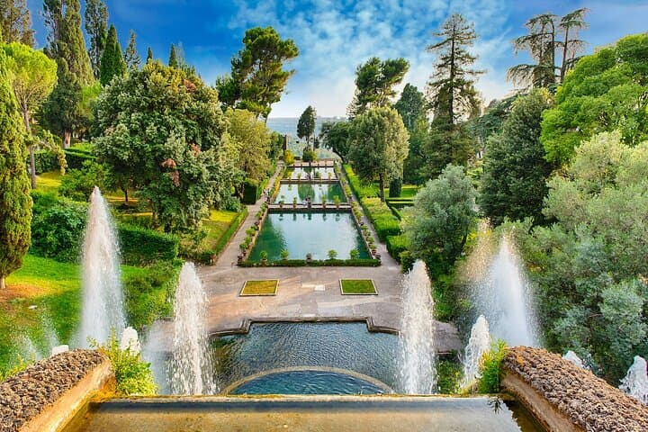 Private Walking Tour in Villa Adriana and Villa d'Este