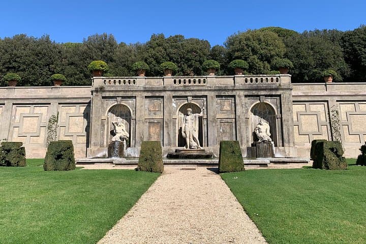 Pontifical Villa Gardens, Castel Gandolfo Audioguid Minibus Tour
