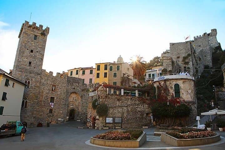 Private Transfer from Porto Venere to Pisa Airport