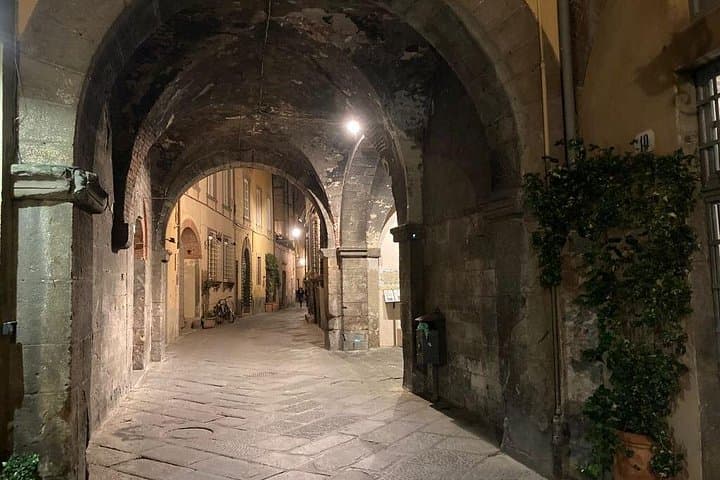 Lucca by night