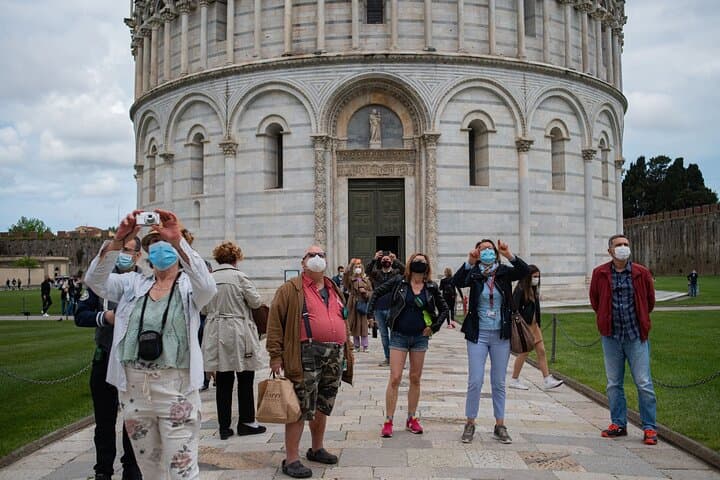 Guided tour of Piazza dei Miracoli in Pisa