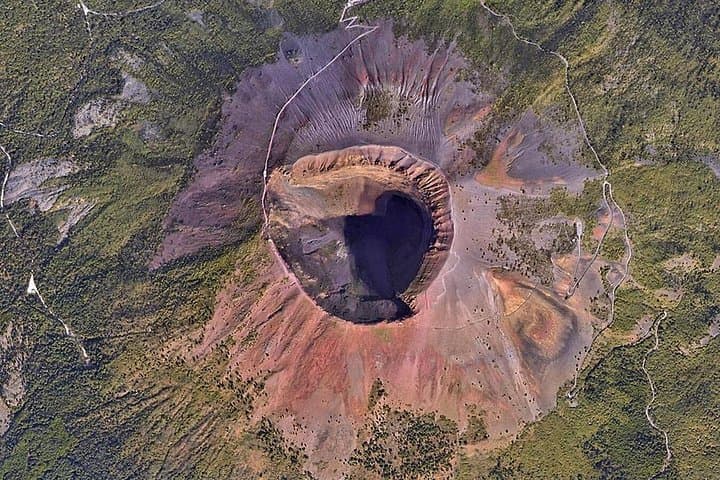 From Sorrento: Mount Vesuvius Tour with Entry Ticket & Lunch