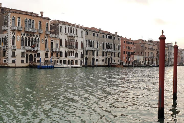 Private Transfer to/from Venice Airport or Piazzale Roma from/to Venice Centre