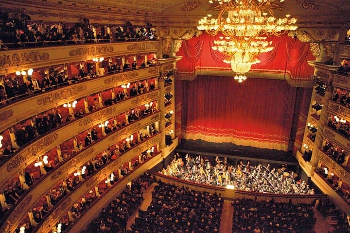 La Scala Opera House - Private Guided Tour - Skip-the-Line Access