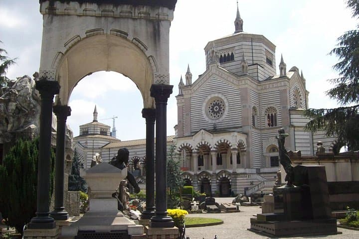 The Monumental Cemetery of Milan: discover the unexpected