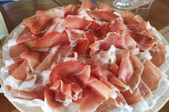Prosciutto Factory 4-Hour Tasting Tour in Bologna