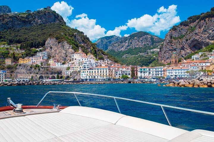 Private Boat Tour Sorrento to Positano & Amalfi–Typical Gozzo 850