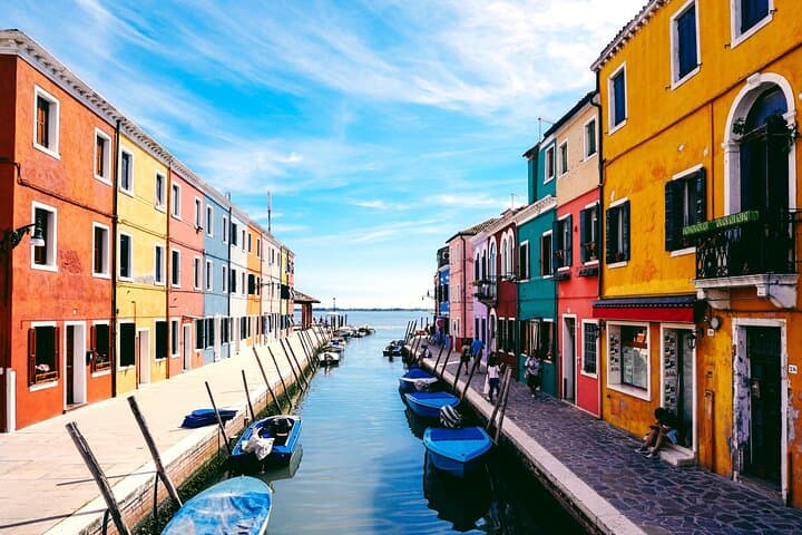 Private Murano and Burano VIP Venice Boat Tour
