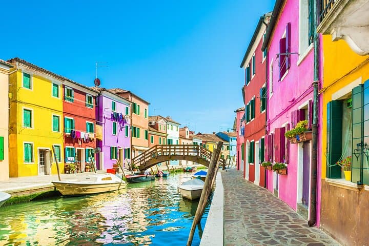 Private Murano and Burano VIP Venice Boat Tour