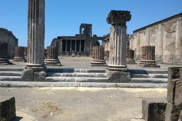 Skip the Line Pompeii Guided Tour from Naples
