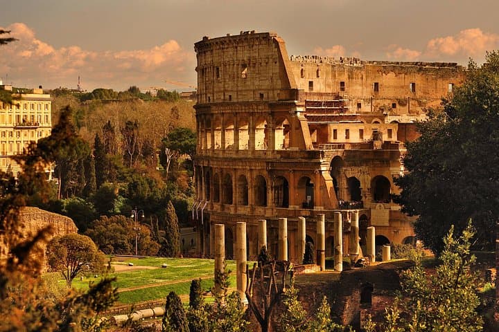 VIP Colosseum Arena and Roman Forum Small-Group Tour