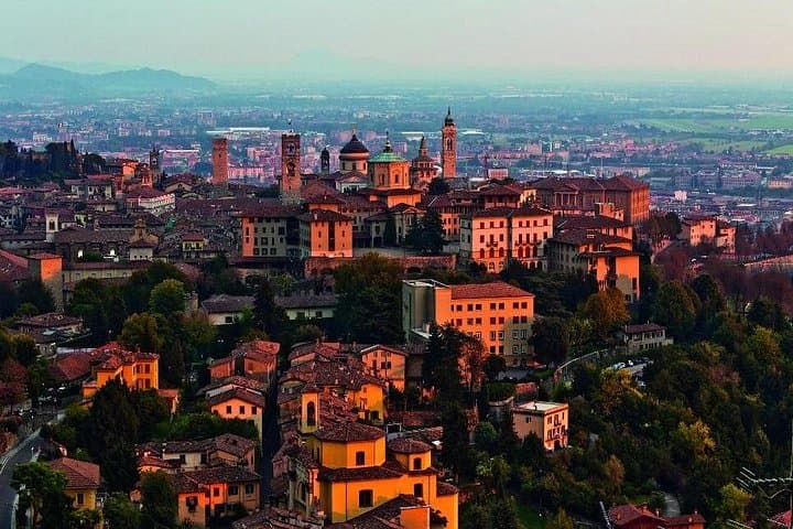 Bergamo, private guided tour from Milan, by car.