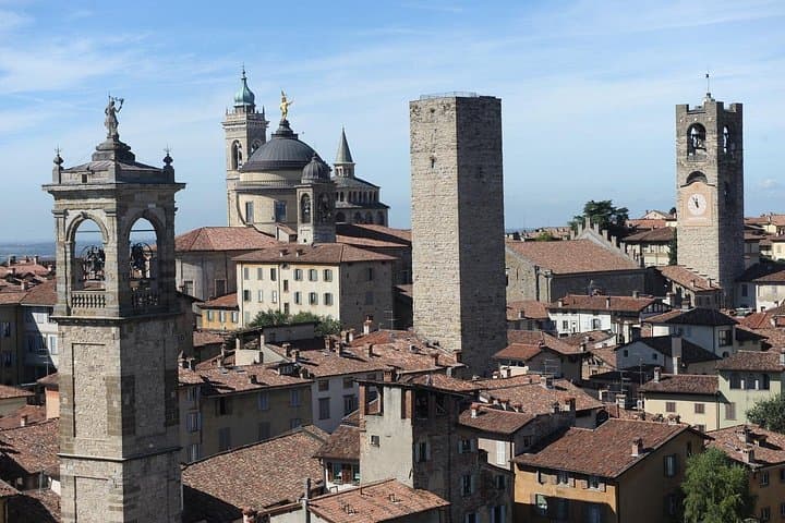 Bergamo, private guided tour from Milan, by car.