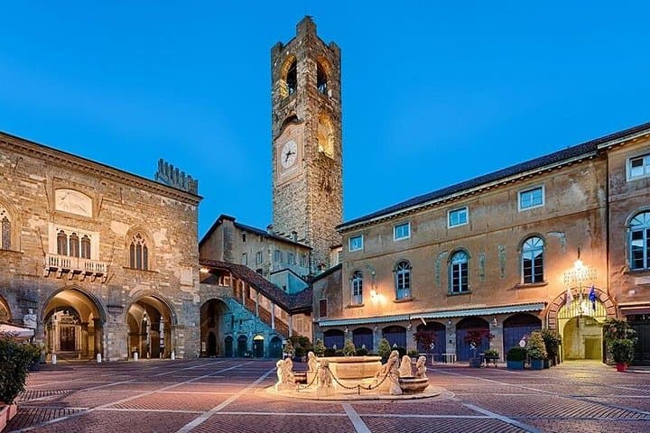 Bergamo, private guided tour from Milan, by car.