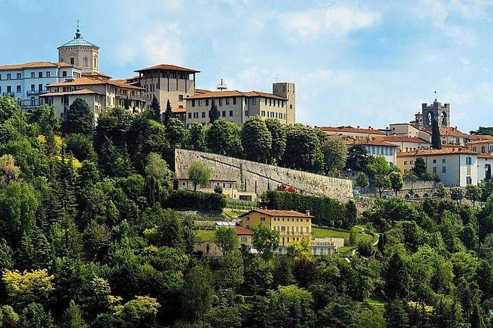Bergamo, private guided tour from Milan, by car.