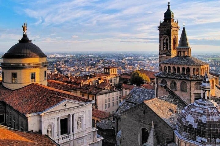 Bergamo, private guided tour from Milan, by car.