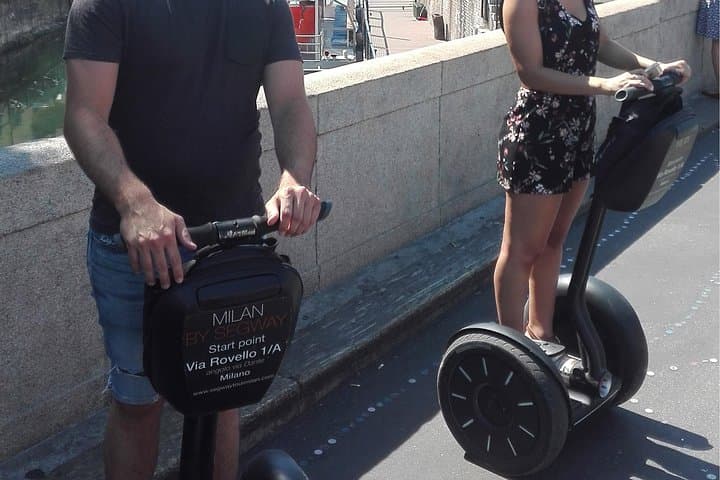Milan: Segway Tour with Local Tourist Guide Live - 3 hours & half
