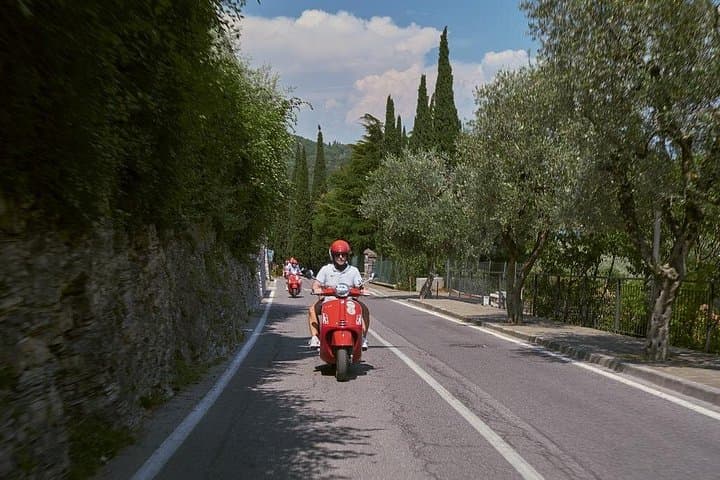 Motoragazzi self-guided Vespa scooter tours.