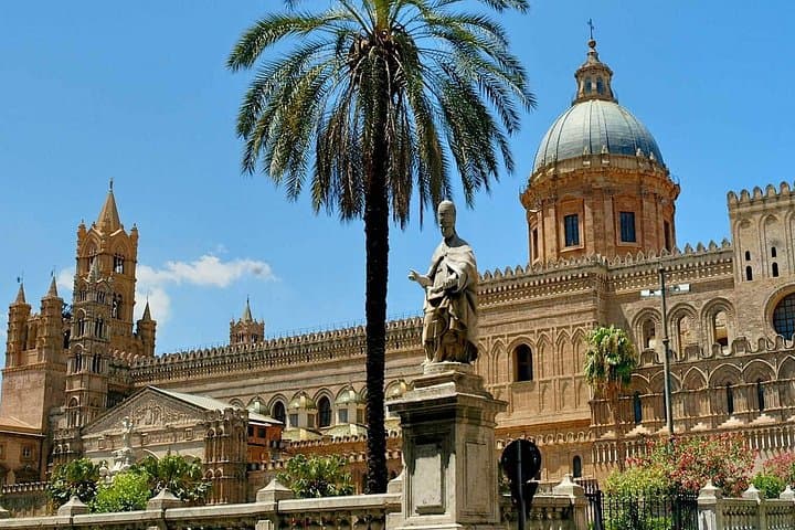 Airport Transfer: Palermo Airport PMO to Palermo by Luxury Van