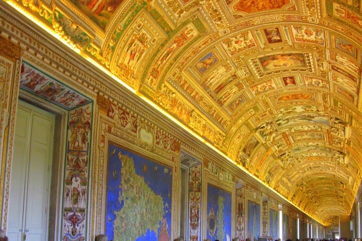 Vatican Museum & Sistine Chapel Guided Tour With Entrance Tickets