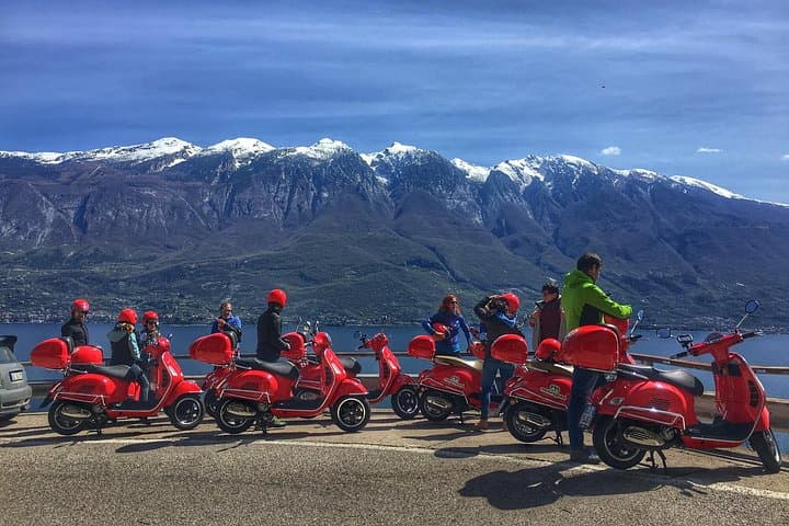 Vespa scooter tour on lake Garda