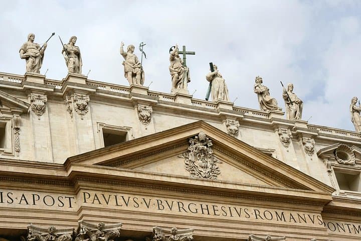 VIP Skip-the-Line GuidedTour:Sistine Chapel,Vat. Museums&basilica