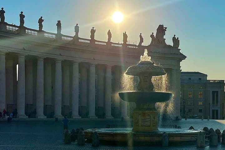St.Peter's Dome, Basilica, Grottoes, and Breakfast Morning Private Tour