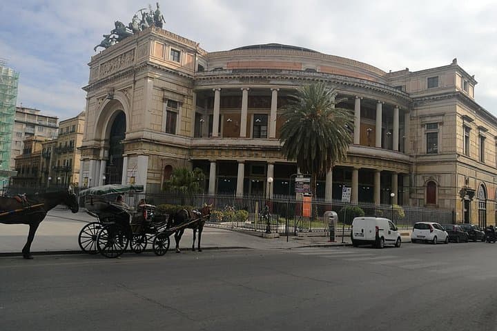 Transfer to Palermo Teatro Politeama