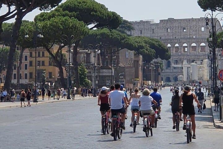 Highlights of Rome Bike Tour (Including Jubilee Sights)
