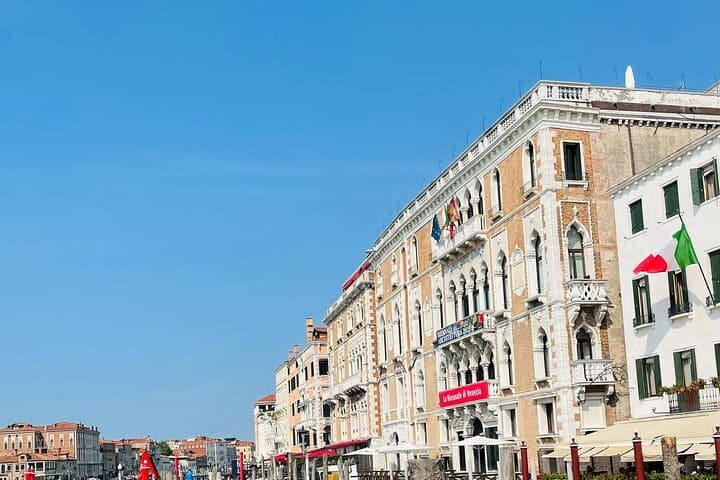 Private Multi-day tour to Northern Italy, Lugano and Italian Riviera with guide
