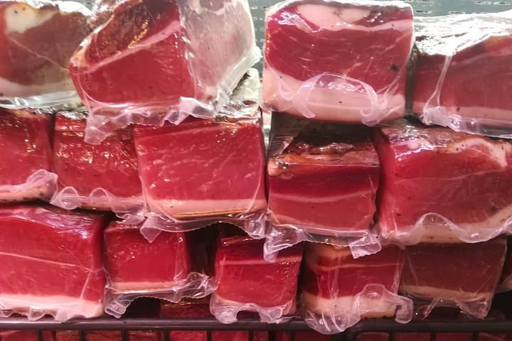 Taste Bolzano: Food Tour with Full Meal by Do Eat Better