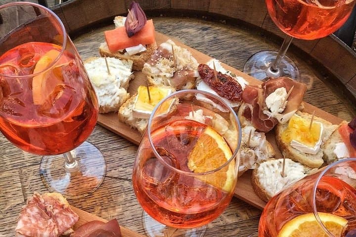 Guided Small Group Kickstart Food Tour of Venice