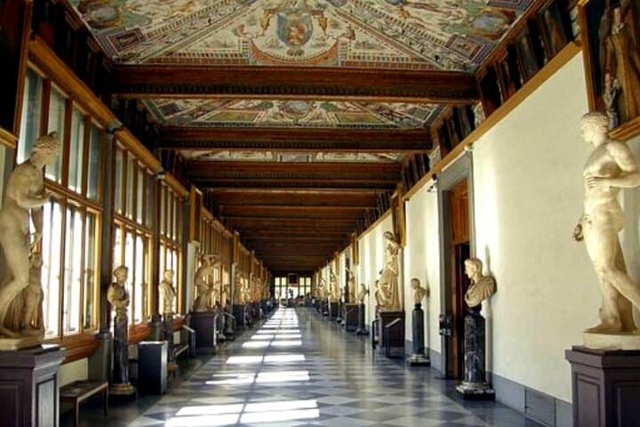 Florence: Uffizi Gallery Audio Guided Tour led by Tour Leader