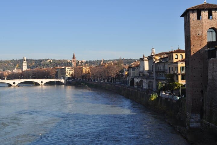 3 Hours Guided Walking Tour to Discover Verona