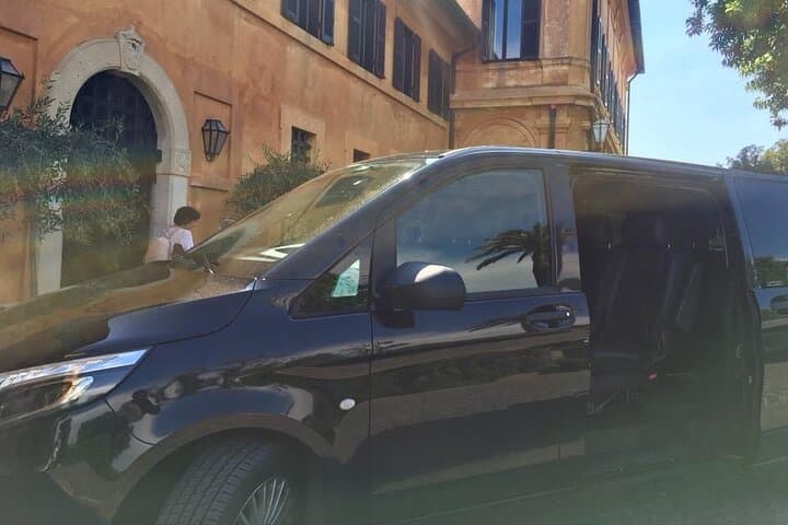 Transfer from Rome to Fiumicino Airport or Ciampino Airport